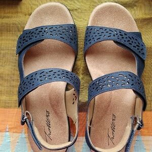 Blue Perforated Suede Sandals - Trotters Size 7M - NIB